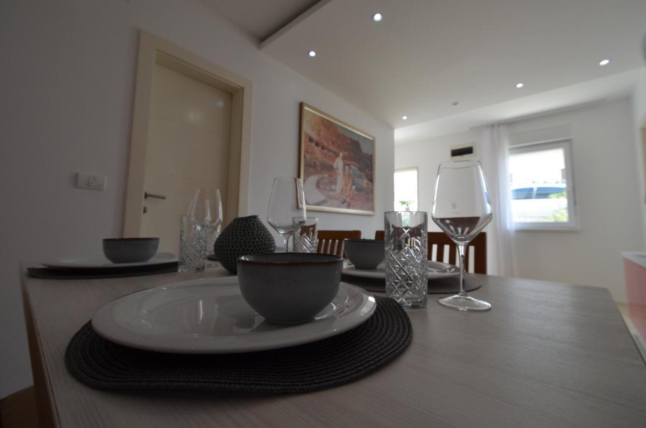 Apartments Karmen Maria Novigrad  Ngoại thất bức ảnh